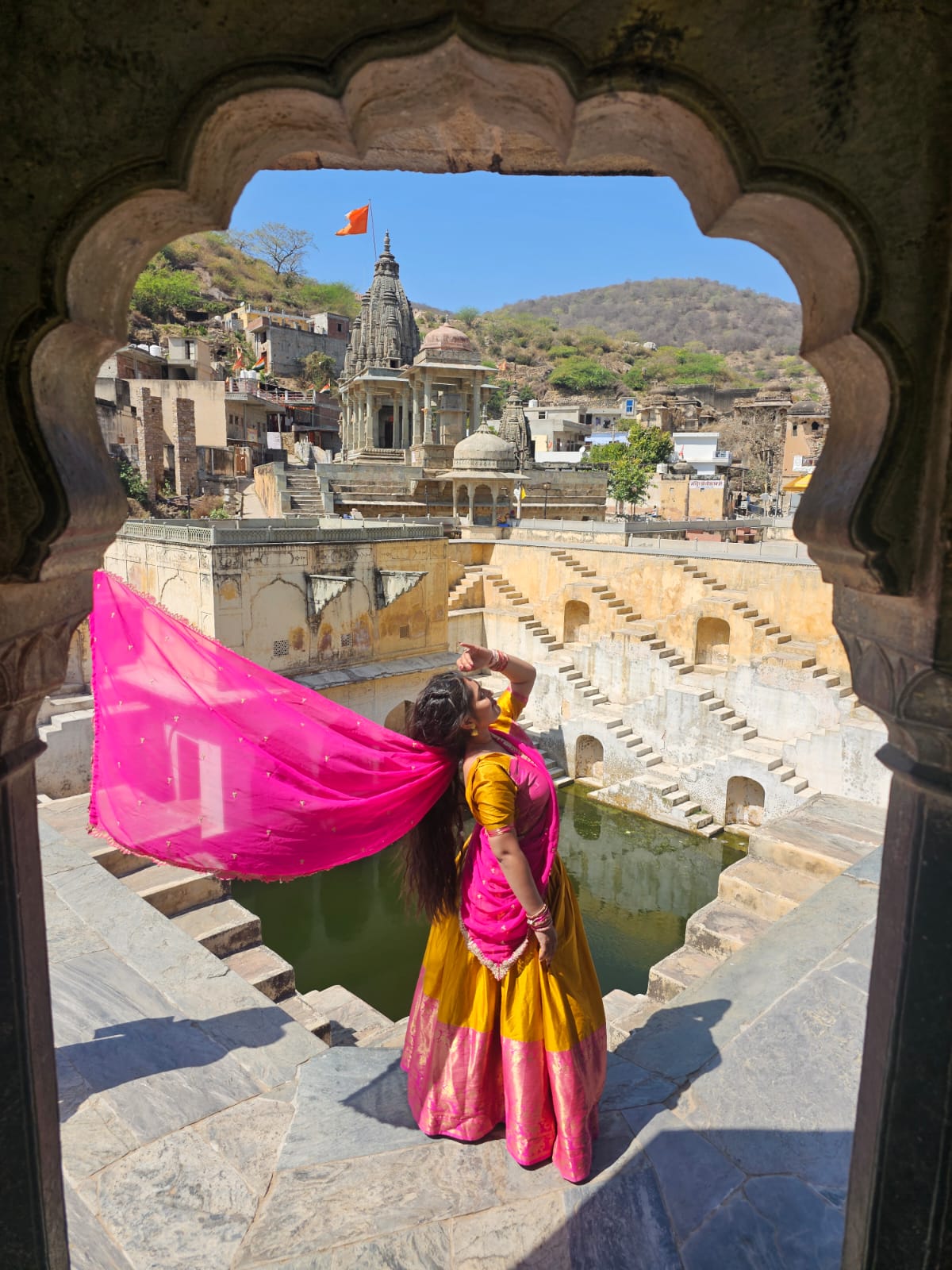 tourist visiting panna meena kund jaipur